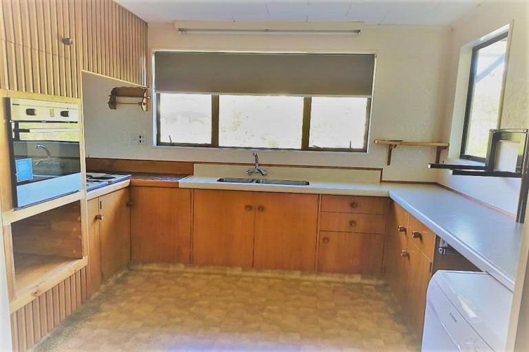 Photo of property in 37 Postgate Drive, Whitby, Porirua, 5024