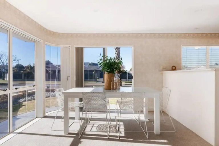 Photo of property in 4 Monterey Key, Papamoa Beach, Papamoa, 3118