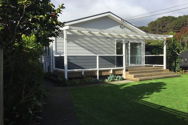 Photo of property in 19a Mantell Street, Seatoun, Wellington, 6022