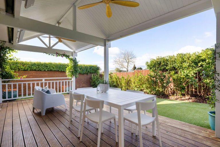 Photo of property in 1 Windermere Rise, Rototuna, Hamilton, 3210