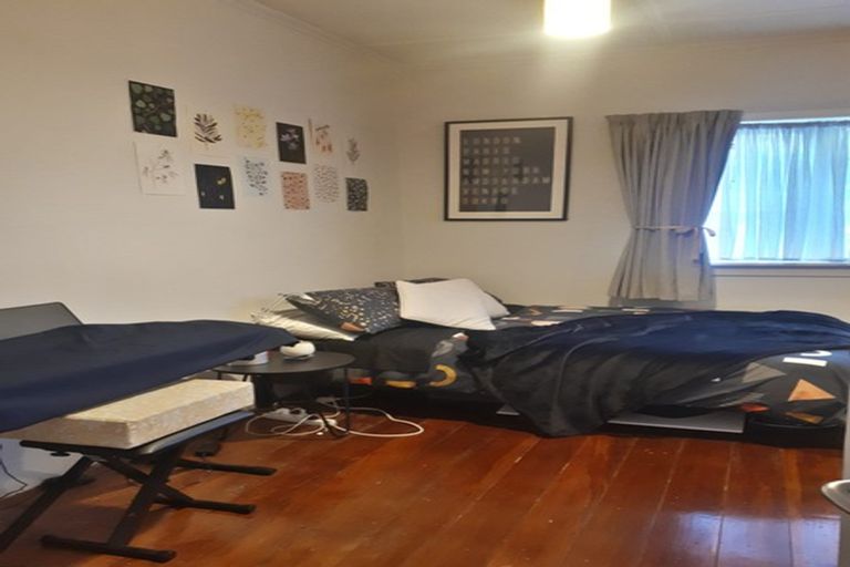 Photo of property in 147a Onepu Road, Lyall Bay, Wellington, 6022