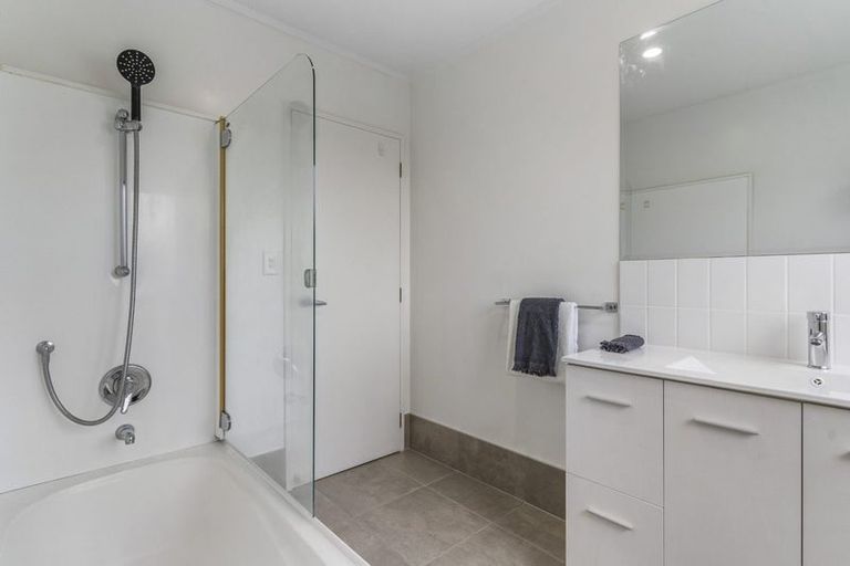 Photo of property in 42a Nelson Street, Howick, Auckland, 2014