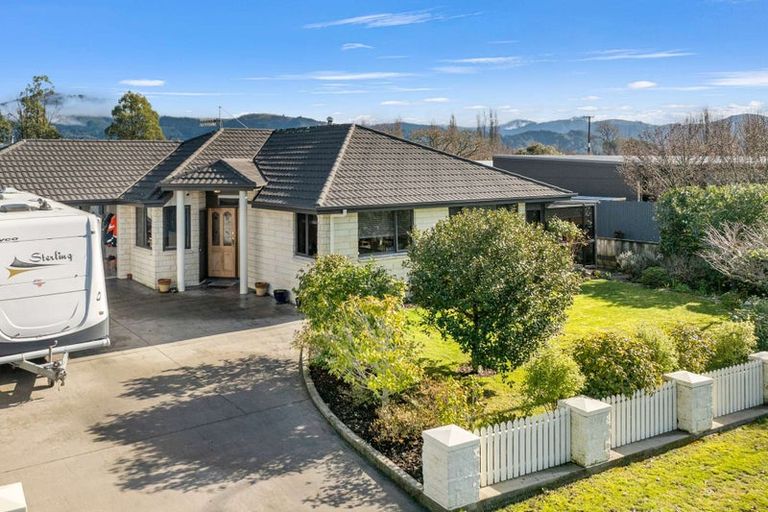 Photo of property in 6 Parkerfield Place, Motueka, 7120