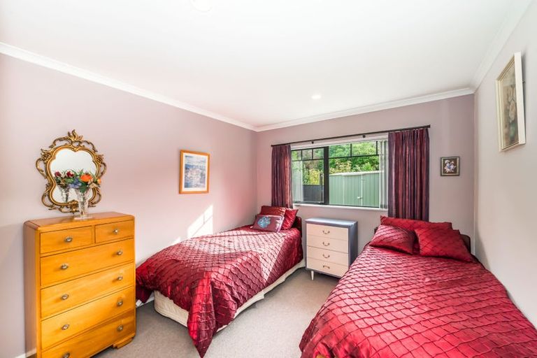 Photo of property in 3 Cabernet Close, Paraparaumu, 5032