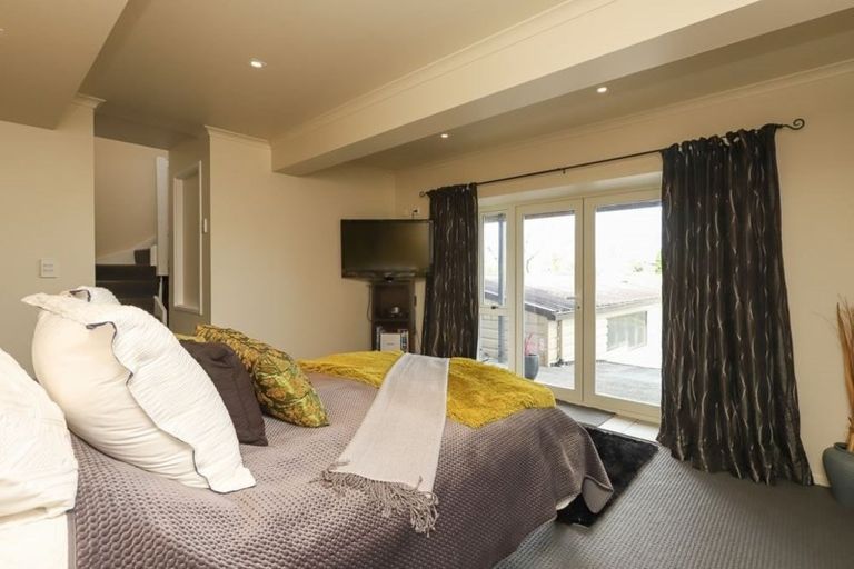 Photo of property in 24 Rothesay Place, Dinsdale, Hamilton, 3204