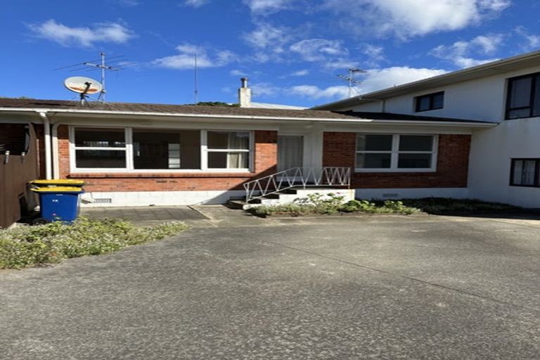 Photo of property in 1/8 Craig Road, Milford, Auckland, 0620