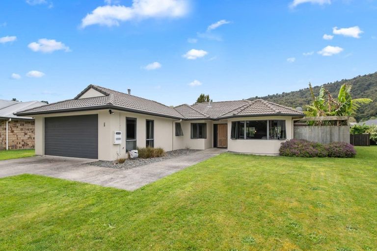 Photo of property in 6 Caulfield Place, Pukehangi, Rotorua, 3015