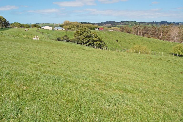 Photo of property in Gibbons Road, Kaiwaka, 0573