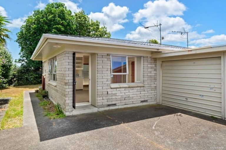 Photo of property in 25b Sunnypark Avenue, Rosehill, Papakura, 2113