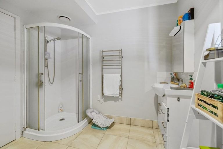 Photo of property in 42 Tiraumea Drive, Pakuranga, Auckland, 2010