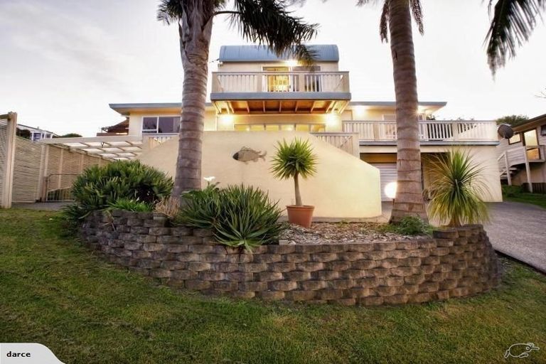 Photo of property in 20 Merehai Place, Snells Beach, 0920