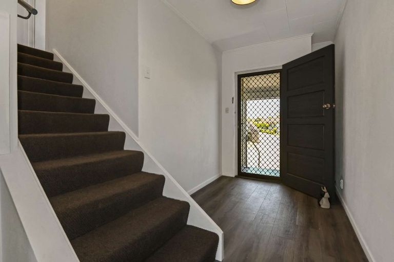 Photo of property in 2 Mclean Terrace, Waipukurau, 4200