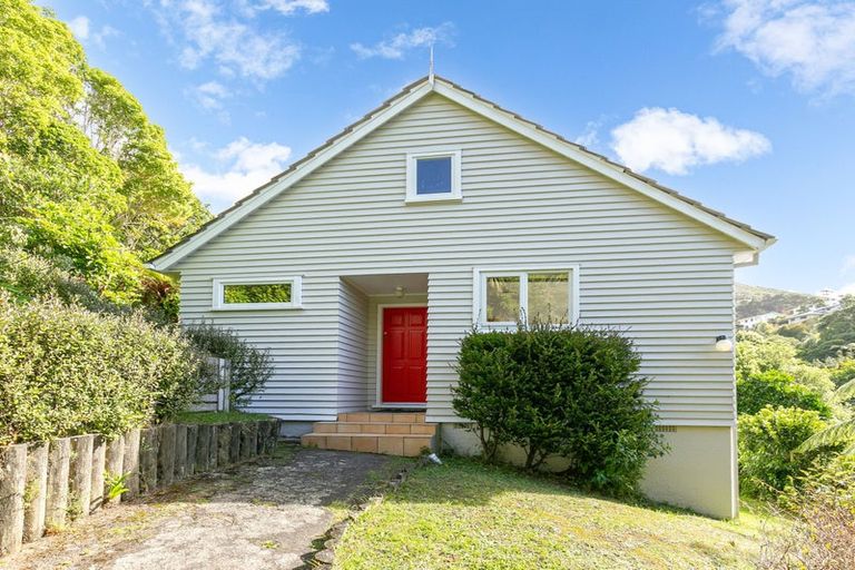 Photo of property in 55 Makara Road, Karori, Wellington, 6012