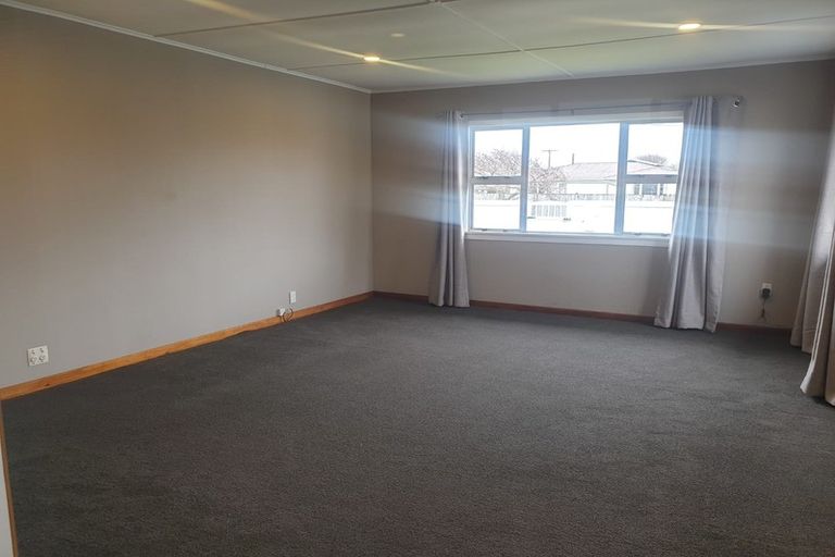 Photo of property in 8 Truby King Street, Merrilands, New Plymouth, 4312
