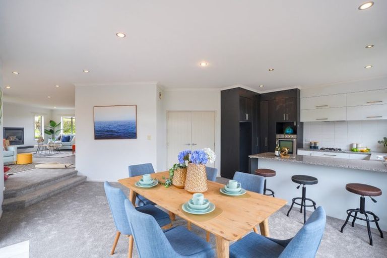 Photo of property in 12 Kouras Place, Flat Bush, Auckland, 2016