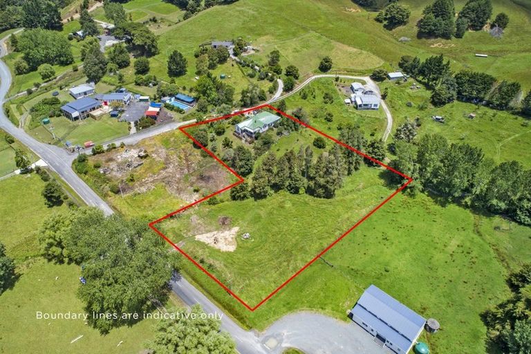 Photo of property in 8 Wood Street, Waiotira, 0193