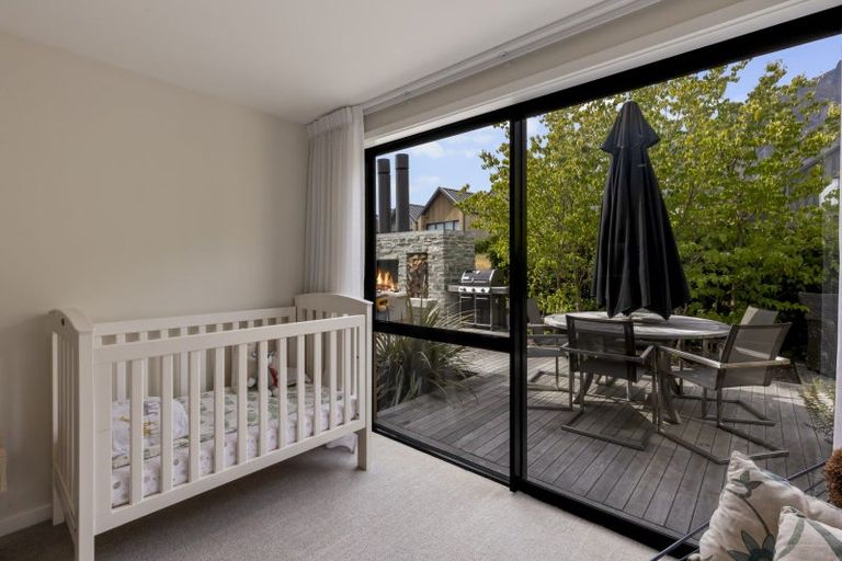 Photo of property in 31 Falconer Rise, Jacks Point, Queenstown, 9371