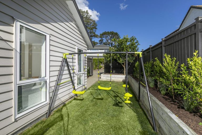 Photo of property in 29d Greenhithe Road, Greenhithe, Auckland, 0632