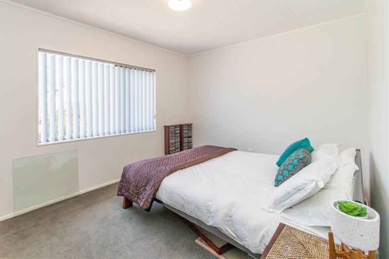 Photo of property in 22 Tawari Street, Inglewood, 4330