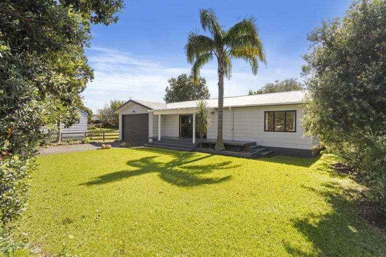 Photo of property in 128 Avalon Place, Whangamata, 3620