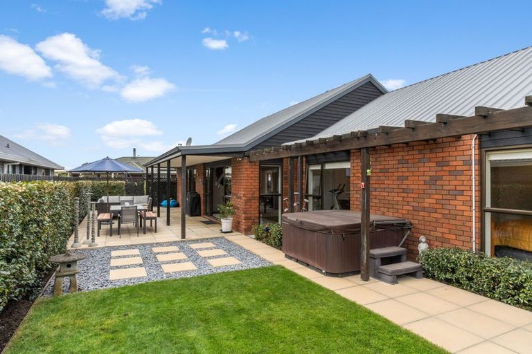 Photo of property in 21 Giles Place, Shirley, Christchurch, 8061