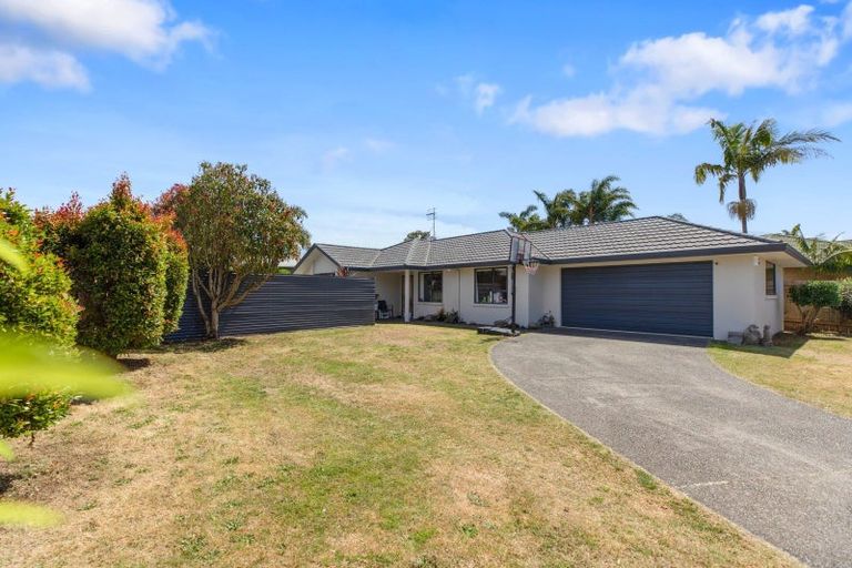 Photo of property in 43 Katerini Grove, Papamoa Beach, Papamoa, 3118
