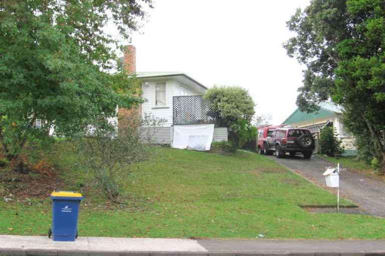 Photo of property in 11 Nandana Drive, Glen Eden, Auckland, 0602