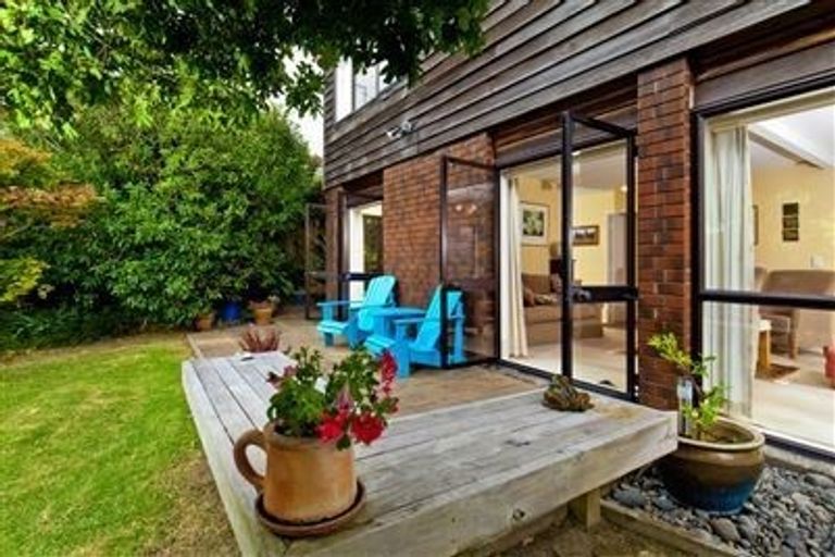 Photo of property in 2/14 Aramoana Avenue, Devonport, Auckland, 0624