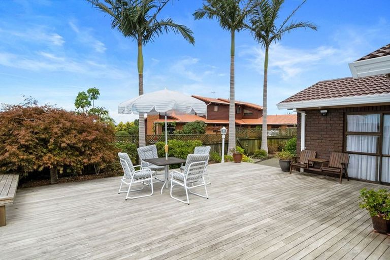 Photo of property in 33 Renoir Street, West Harbour, Auckland, 0618