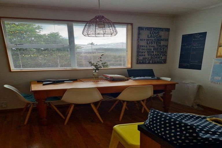 Photo of property in 23 East Street, Greytown, 5712