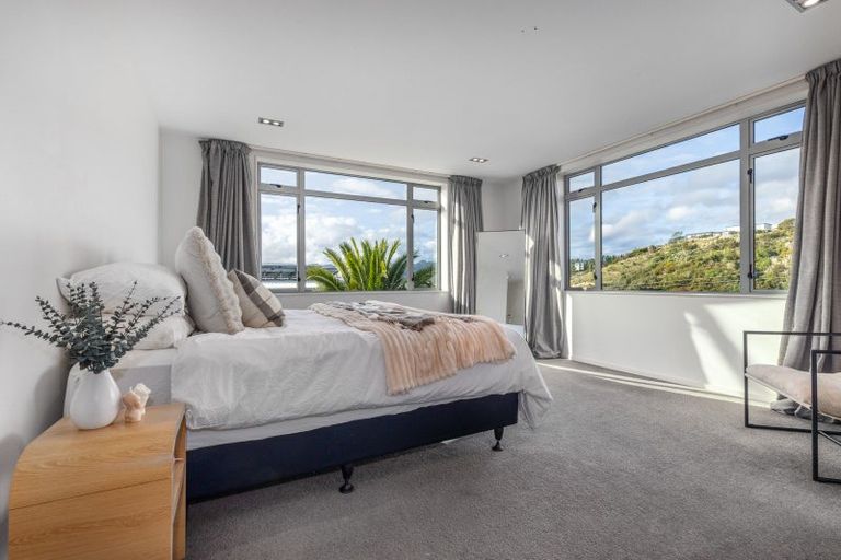 Photo of property in 35 Endeavour Drive, Whitby, Porirua, 5024