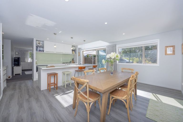 Photo of property in 11 Long Grass Place, Hawea Flat, Wanaka, 9382