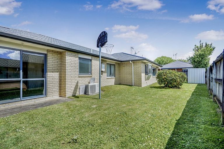 Photo of property in 2 Finchley Place, Hamilton East, Hamilton, 3216