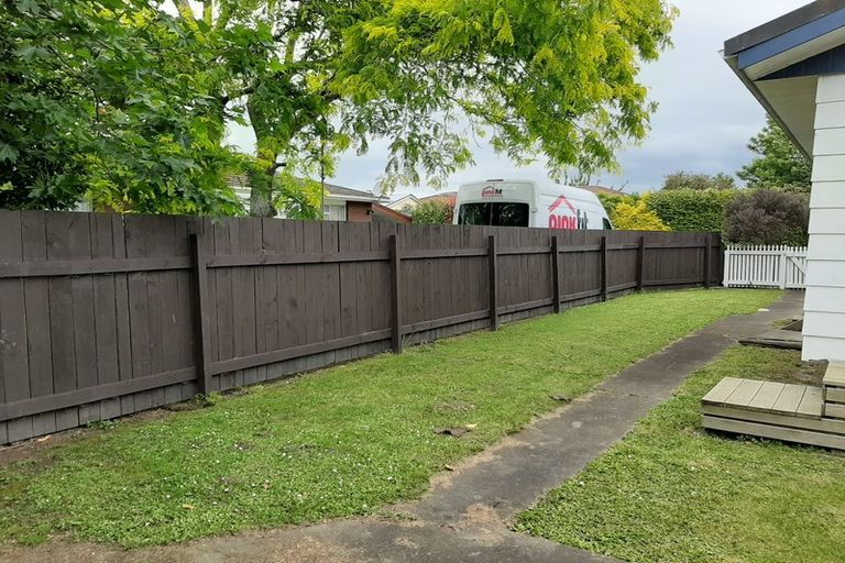 Photo of property in 4 Bryce Place, Kelvin Grove, Palmerston North, 4414