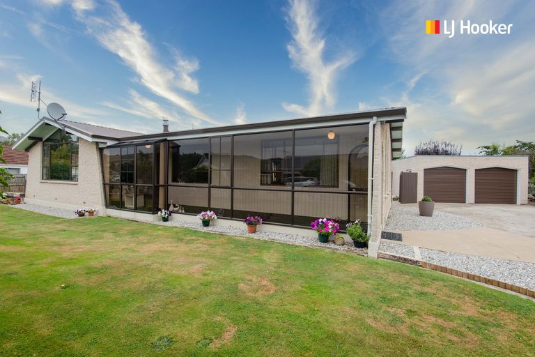 Photo of property in 16 Wickliffe Street, Mosgiel, 9024