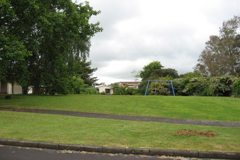 Photo of property in 37 Moloney Terrace, Pukekohe, 2120