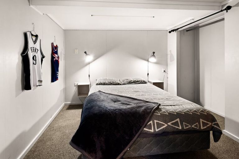 Photo of property in 6 Sardinha Place, Marfell, New Plymouth, 4310