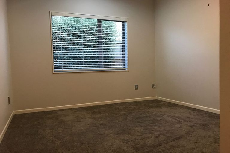 Photo of property in 48 Butler Stoney Crescent, Silverdale, 0932