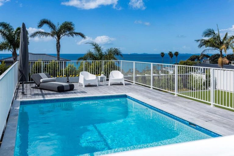 Photo of property in 39 Gulf View Road, Murrays Bay, Auckland, 0630