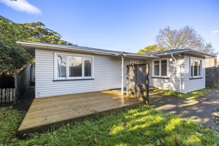 Photo of property in 275 Coronation Avenue, Welbourn, New Plymouth, 4310
