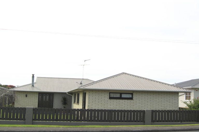 Photo of property in 78 Mould Street, Waitara, 4320