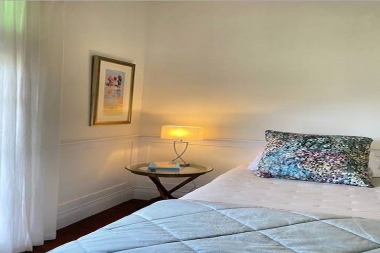 Photo of property in 13 Robertson Street, Russell, 0202