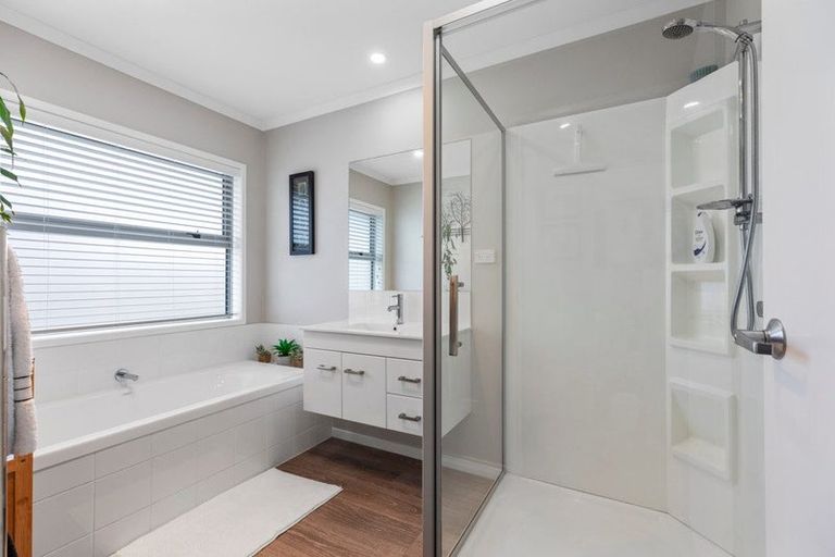 Photo of property in 30 Cupples Street, Papamoa Beach, Papamoa, 3118