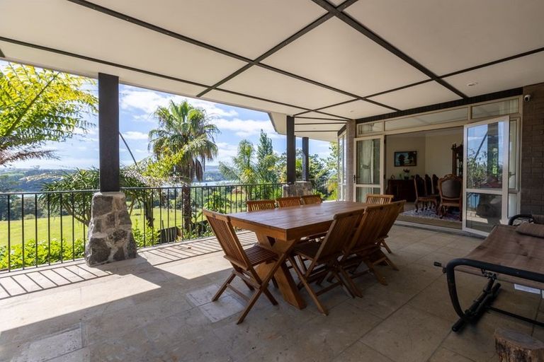 Photo of property in 15 Strathfield Lane, Whitford, Howick, 2571