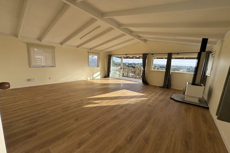 Photo of property in 575 East Coast Road, Browns Bay, Auckland, 0630