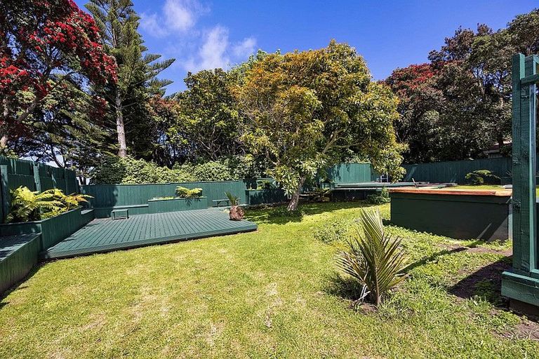 Photo of property in 10 Lincoln Street, Patea, 4520
