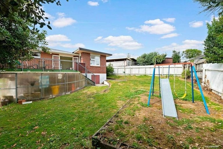 Photo of property in 18 Renwick Street, Papakura, 2110