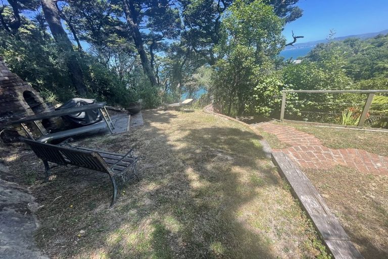 Photo of property in 42 Howard Road, Point Howard, Lower Hutt, 5013