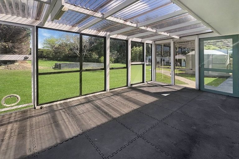 Photo of property in 32 Laward Road, Shannon, Palmerston North, 4474