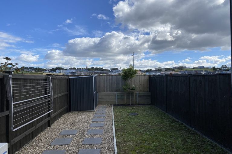 Photo of property in 36 Owen Chapman Drive, Red Beach, 0932